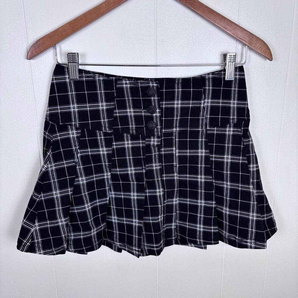 VTG Y2K Plaid Mini Skirt Pleated Button Front Black White Sz Small Vanilla Star